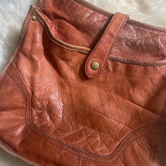 Frye Crossbody - BUTTERY LEATHER - OFFERS WELCOME! - Picture 6 of 12